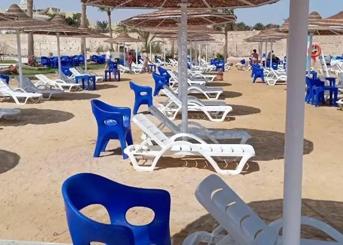 چوليانا بيتش ريزورت الاحياء * Hurghada